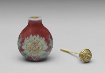 图片[2]-Glass-body painted enamel snuff bottle with a peony design on a red background, 18th century, Qing dynasty-China Archive